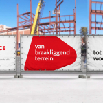 3 hekwerk banners in rood witte signing