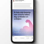 Mobiel met social post